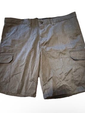 Gentlemen’s Outfitters Men 40 Comfort Fit Stretch Dark Gray Walking Shorts